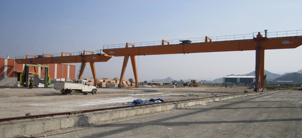 https://www.faedocranes.com/